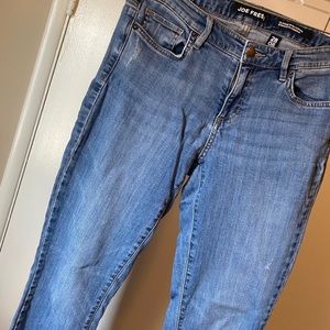 Joe fresh Jeans. Classic slim. Destroyed look